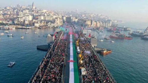 1 Ocak çağrısı: Galata Köprüsü Gazze için vicdan kürsüsüne dönüşüyor