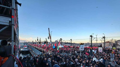 Betül Soysal Bozdoğan yazdı: Galata'dan Firavun Netanyahu'yu titreten mesaj