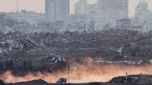 Terör devleti İsrail, Gazze'nin son fiber hattını da vurarak bölgeyi internetsiz bıraktı