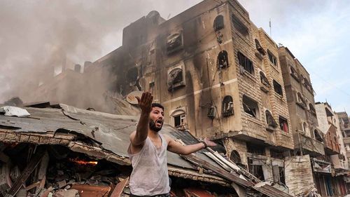 Soykırımcı İsrail'in Gazze'ye saldırılarında 16 Filistinli şehit oldu