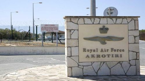 İran, Güney Kıbrıs'taki İngiliz üslerini hedef aldı