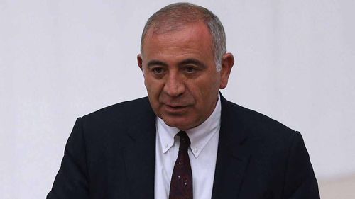 Hakkında ihraç kararlı verilen CHP’li Gürsel Tekin’den açıklama: Görevimin başındayım, planlarımızı yapıyoruz
