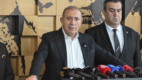 Gürsel Tekin’den Aziz İhsan Aktaş hakkında suç duyurusu