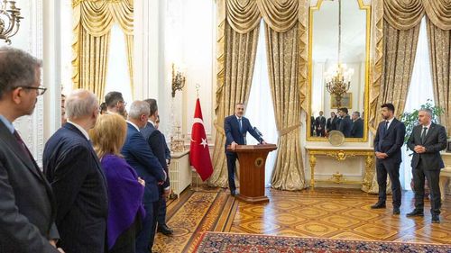 Bakan Hakan Fidan Londra’da Türk iş insanlarıyla buluştu