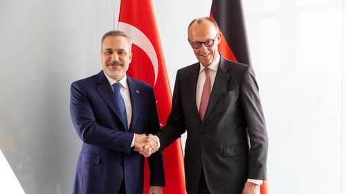 Bakan Fidan, Almanya Başbakanı Merz ile Berlin’de görüştü