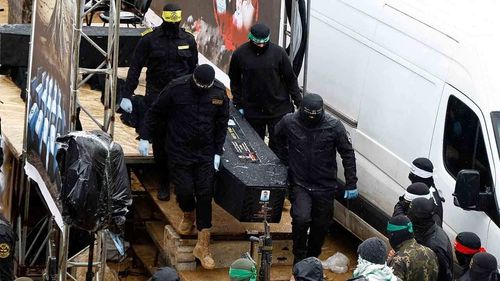 Hamas 3 esirin daha cenazesini terör devleti İsrail’e teslim etti