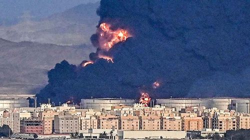 Husiler, Suudi Arabistan'ın Aramco tesislerini vurdu