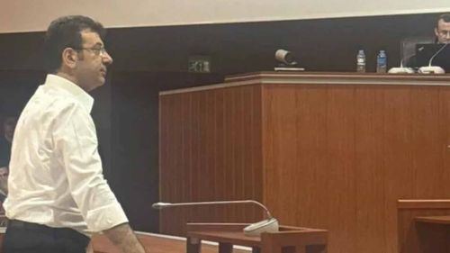 Sahte diplomalı Ekrem İmamoğlu mahkeme solunda şov yapmaya kalktı