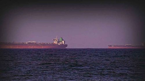 İran Hürmüz'de iki yabancı gemiye el koydu