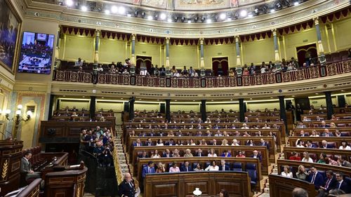 İspanya, soykırımcı İsrail'e tam silah ambargosu getiren kararnameyi onayladı