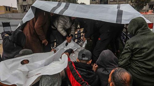 Terör devleti İsrail’in askerleri Cibaliye’de 18 yaşındaki Filistinli genci katletti