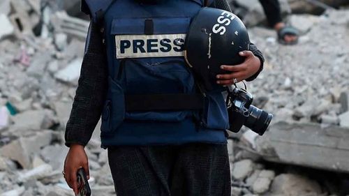 Terör devleti İsrail, Batı Şeria’da Filistinli gazeteci Muhammed Rıdvan’ı gözaltına aldı