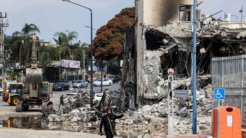 Terör devleti İsrail, Gazze’de işgal ettiği bölgelere saldırılarını sürdürüyor