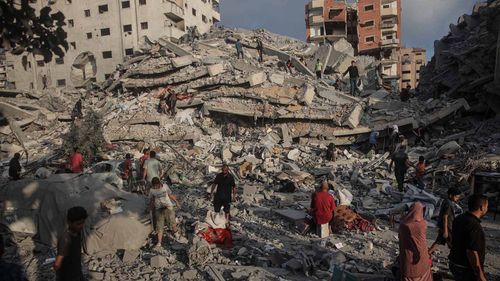 Soykırımcı İsrail'in Gazze'ye son saldırılarında 34 Filistinli şehit oldu