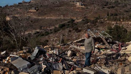 Terör devleti İsrail, Lübnan’ın güneyi ve doğusunu vurdu