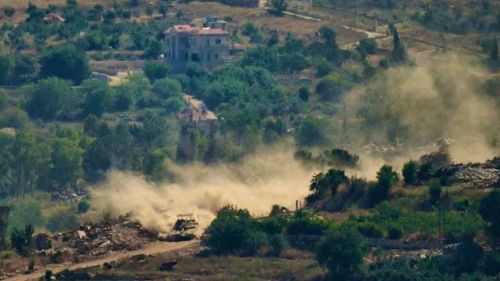 Soykırımcı İsrail, Lübnan’ın güneyinde aracı hedef aldı: 2 kişi hayatını kaybetti