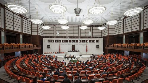 İsrail'i kınayan tezkere TBMM'de kabul edildi