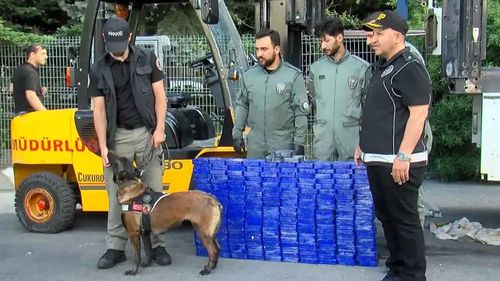 İstanbul’da tırın gizli bölmesinde 130 kilogram eroin ele geçirildi: 2 kişi gözaltında