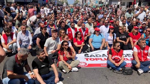İzmir’de 1030 işçi krizi: Sendikadan eylem uyarısı