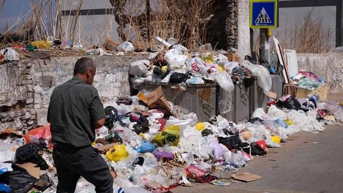 CHP’li belediye vatandaşı çileden çıkarttı: İzmir’de çöp dağları!