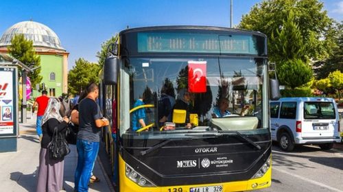 CHP'li belediyelerde toplu taşıma 2 kat pahalı