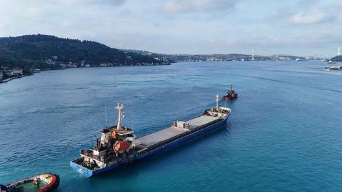 Karadeniz’de saldırıya uğrayan Türk gemisi İstanbul’a ulaştı