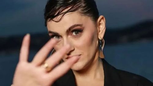 Liseli ve üniversiteli kızların fuhuş yapması normal diyen senarist Merve Göntem gözaltına alındı