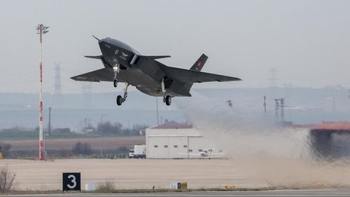 KIZILELMA PT-5 orta irtifa sistem tanımlama testini başarıyla tamamladı