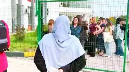 KKTC'de okullarda başörtüsü yasal güvenceye alınacak