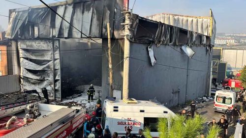 Kocaeli Dilovası’nda parfüm deposunda yangın: 6 kişi hayatını kaybetti