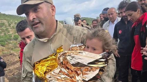 Batman’da kaybolan 2,5 yaşındaki Melike 17 saat sonra bulundu