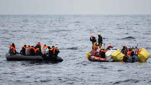 Libya açıklarında göçmen botu battı: 53 kişi hayatını kaybetti