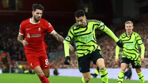 Liverpool evinde 1 puana razı oldu! Arsenal liderliğini korudu