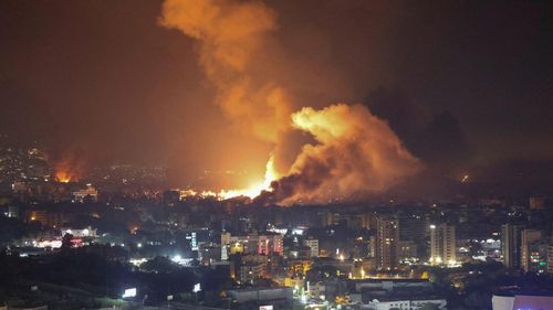 Terör devleti israil Beyrut'un güneyine 40'tan fazla saldırı düzenledi