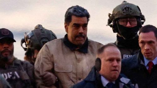 ABD’ye kaçırılan Maduro kelepçeli bir şekilde mahkemeye çıkarılıyor