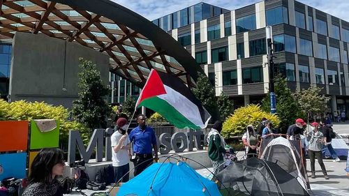 Microsoft genel merkezi önünde Gazze protestosu: İsrail ile işbirliğini sonlandırın