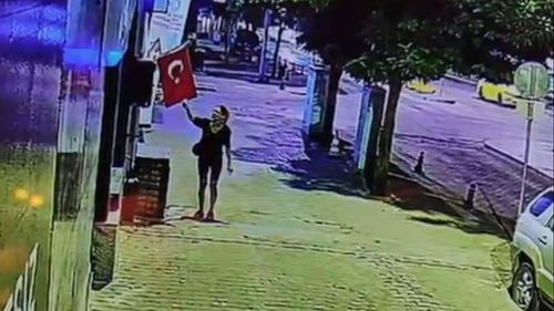 Muğla'da bayrağımızı ateşe veren şüpheli tutuklandı