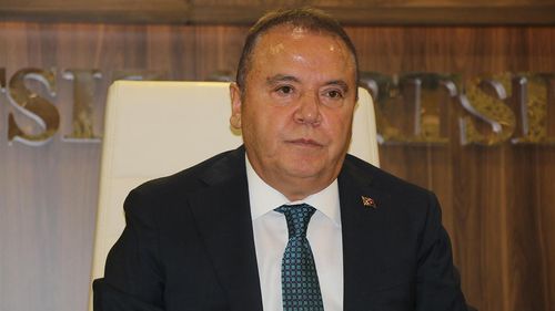 Antalya Büyükşehir Belediye Başkanı Böcek görevden uzaklaştırıldı!