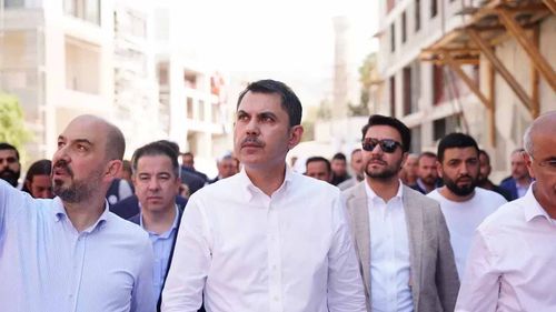 Bakan Kurum'dan deprem bölgesindeki müteahhitlere uyarı: Toplantı yapmayın, iş yapın