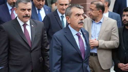 Yusuf Tekin ve Mustafa Çiftçi Manisa’da: Saldırıda 3 öğrencinin tedavisi yoğun bakımda sürüyor