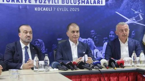 Ömer Çelik’ten Özgür Özel’e tepki: Bu kadar skandallar patlarken CHP ne ile meşgul?
