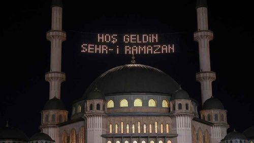 Üstad Necip Fazıl'ın kaleminden oruç bahsi: Bir ay iştihalara paydos