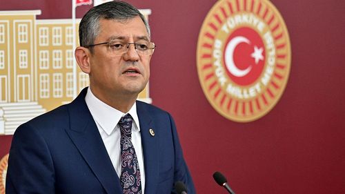 Manisa Milletvekili Özgür Özel, CHP grup başkanı seçildi