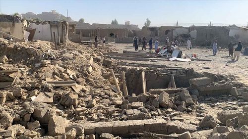 Pakistan Afganistan'ı bombaladı: 4 sivil öldü