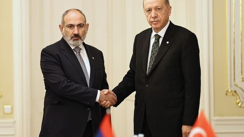 Ermenistan Başbakanı Paşinyan: Ne yani Türkiye gibi komşuyla savaşalım mı?