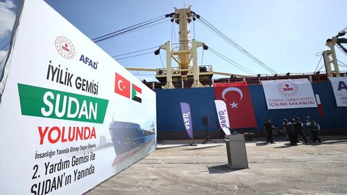 Sudan'a 2 bin 955 tonluk insani yardım Mersin'den uğurlandı