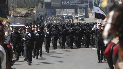 Suriye’nin başkenti Şam’da 2 bin güvenlik personeli göreve başladı