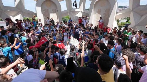 15 Temmuz darbe teşebbüsünün 10. yılı: Vatandaşlar Şehitler Makamı’nda dualar etti