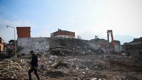 Balıkesir Sındırgı’da ağır hasarlı 814 bina yıkıldı