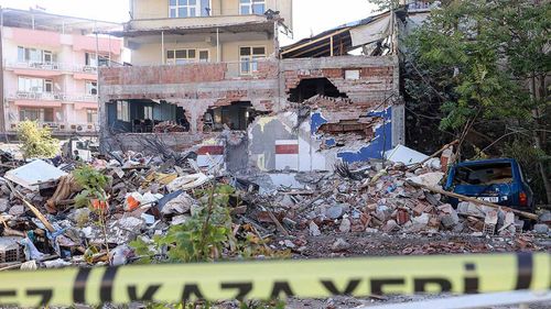 Balıkesir'deki depremin raporu: 729 binadaki 1036 bağımsız bölüm ağır hasarlı veya yıkık 